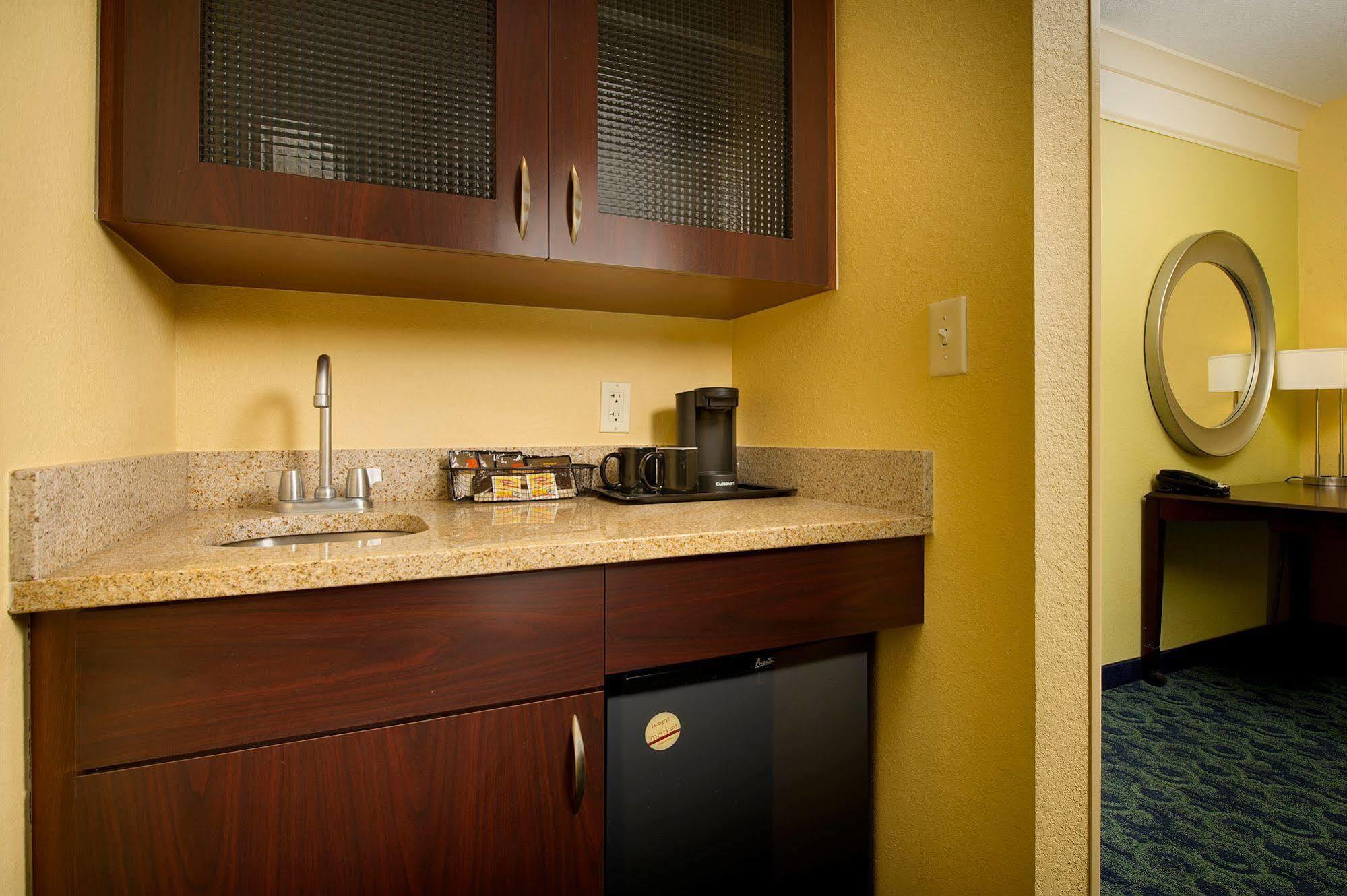 Springhill Suites By Marriott Jacksonville North I-95 Area Exteriör bild